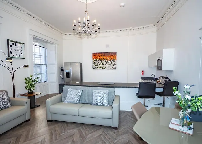 Luxury 1 Bedroom Ground Floor Apartment
