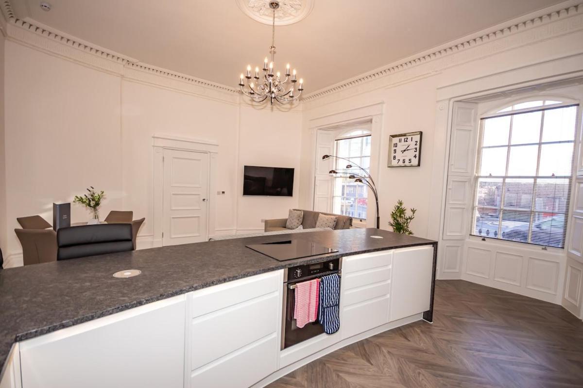 Apartment Luxury 1 Bedroom Ground Floor